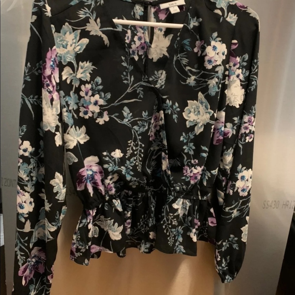 BNWT Floral Bar lll  long sleeve small